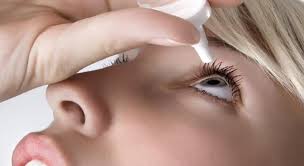 Ba sai lầm làm đẹp mắt gây loét giác mạc - Spa Việt Nam 